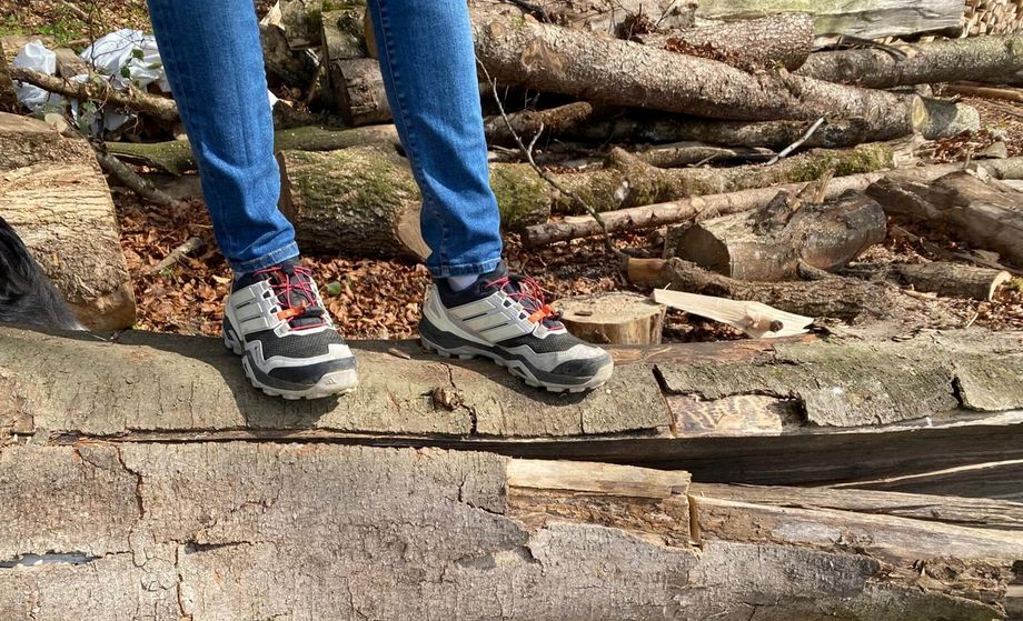 Zodra de eenvoudige snelsluiting is aangepast, zit de adidas Terrex Skychaser GTX comfortabel en stevig.